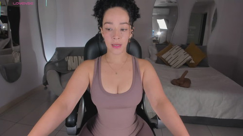 online chatting Alessa Romero