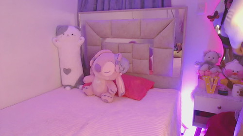 nude web chat Alitaanise