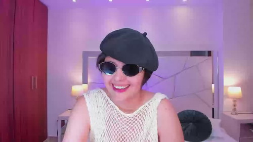 online cam show Amelia