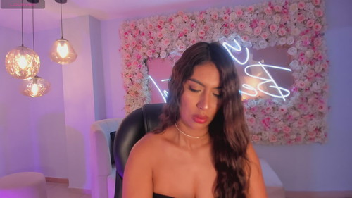 chat with cam Arianadumont