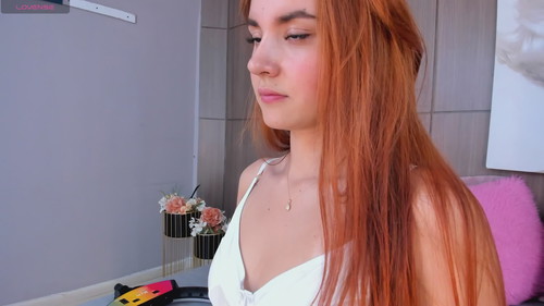 voyeur cam Aylin Miller