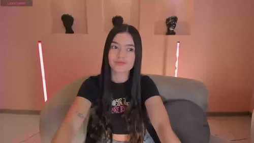 nude chatroom Bella Clark