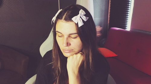 live cam room Emilyreal