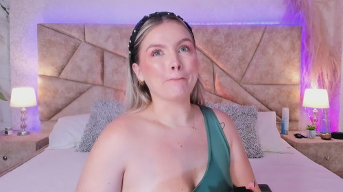 online adult chat Gaia Baker