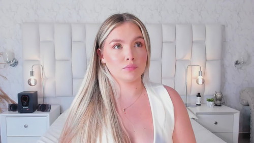 chat for free online Gaia Baker