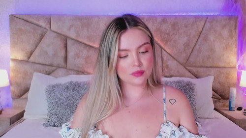 nude amateur webcam Gaia Baker
