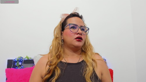 chat on line Hazel34