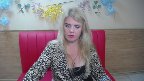 live chatroom Julyabarbii