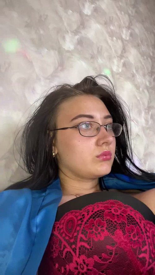 free strip chat Kirakorsy