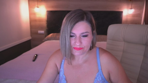 strip chat Kiraroxx