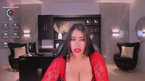 sexy chatroom Leah Lombardi