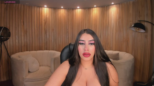online nude cam Leah Lombardi
