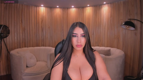 live nude webcam Leah Lombardi