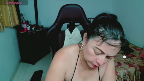 sexy striptease Lilybenet