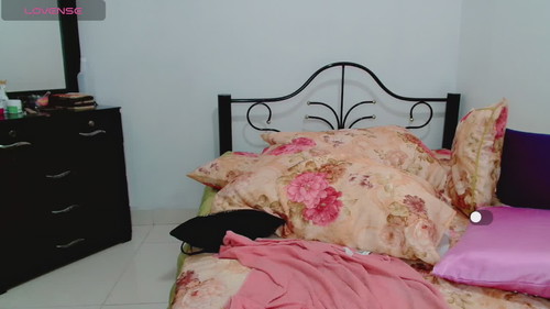 adult sex webcam Lilybenet