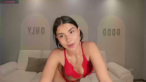 adult chatting Mialaurence