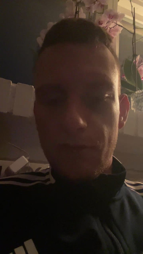 miki9001 webcam