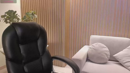  naomisainz chat room