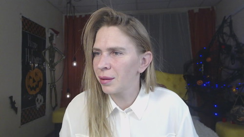  tessadaybreak chat room