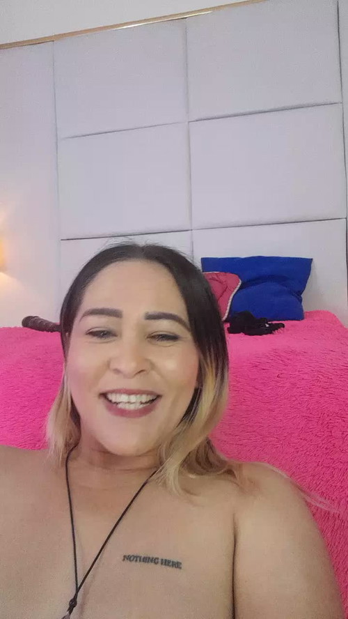private chatroom Wandahairymilf